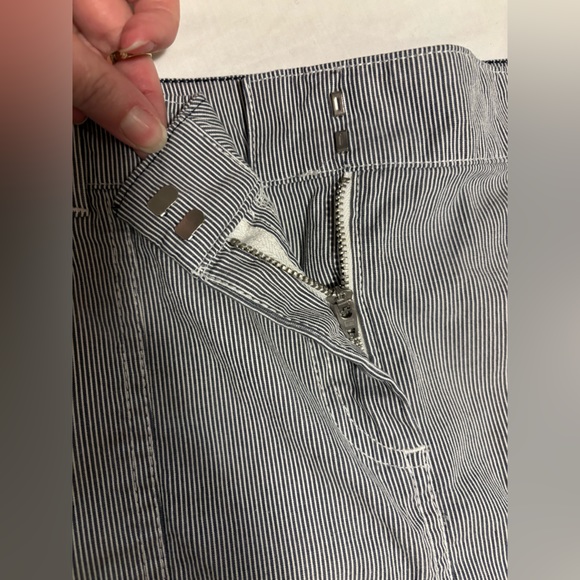 Tommy Hilfiger blue & white skirt with square pockets & back vent, 10 - Picture 7 of 12